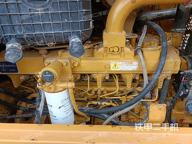 发动机左侧（整机外观及大件）