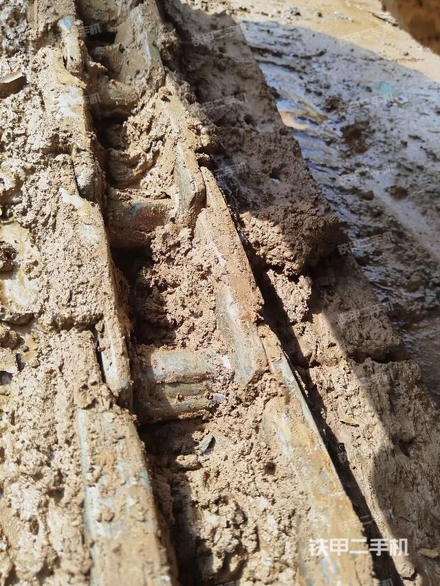 单侧履带整体（整机外观）