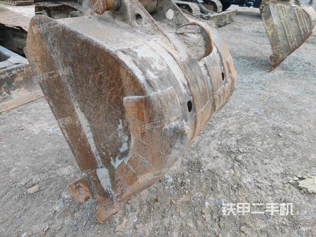鏟斗45度(工作和回轉(zhuǎn)裝置) 鏟斗45度(工作和回轉(zhuǎn)裝置)