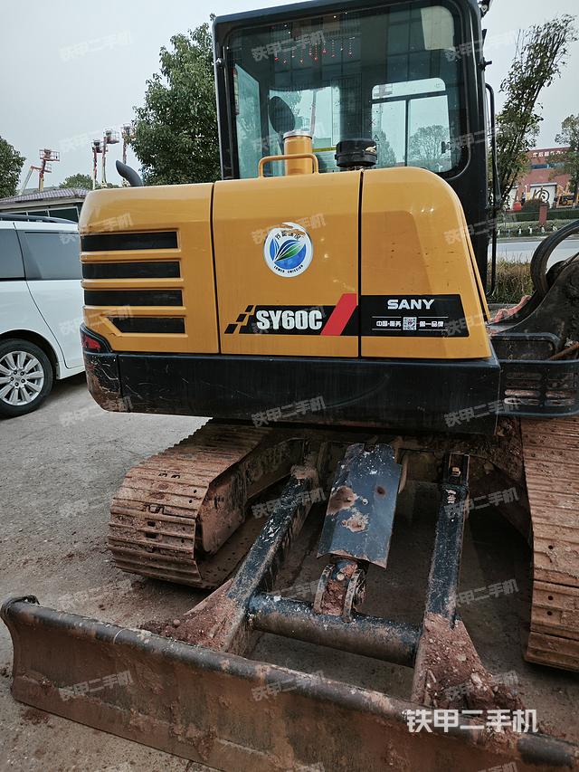 驾驶室整体（整机外观）