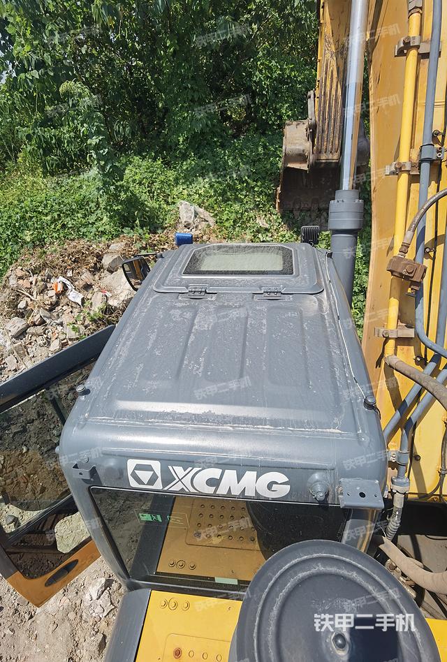 驾驶室顶部（整机外观）