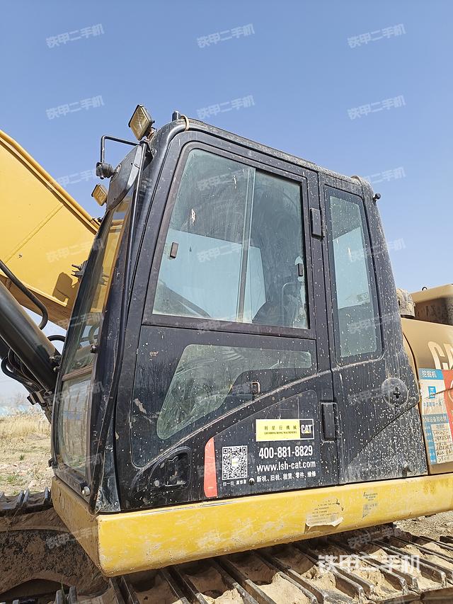 驾驶室顶部（整机外观）