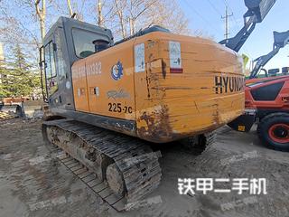 潍坊现代R215-7C挖掘机实拍图片