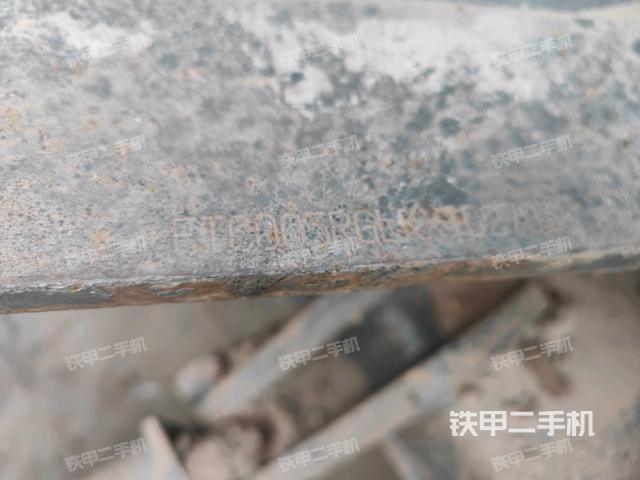 右側(cè)行走馬達蓋板(行走機構(gòu)) 右側(cè)行走馬達蓋板(行走機構(gòu))