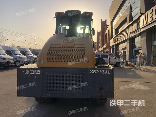 整机右后45°（设备外观及核心部件）