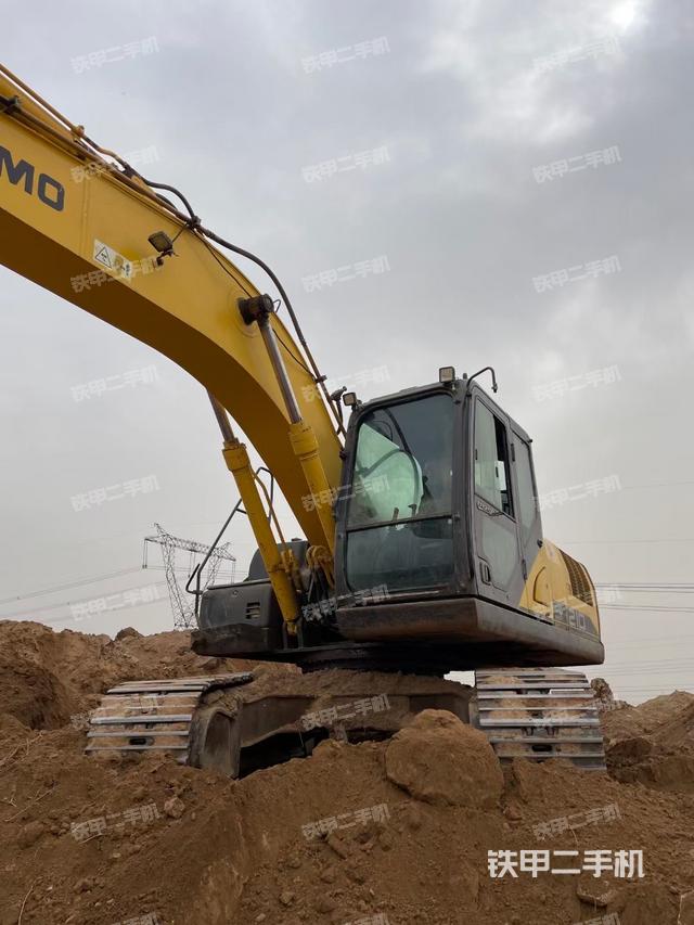 驾驶室整体（整机外观）