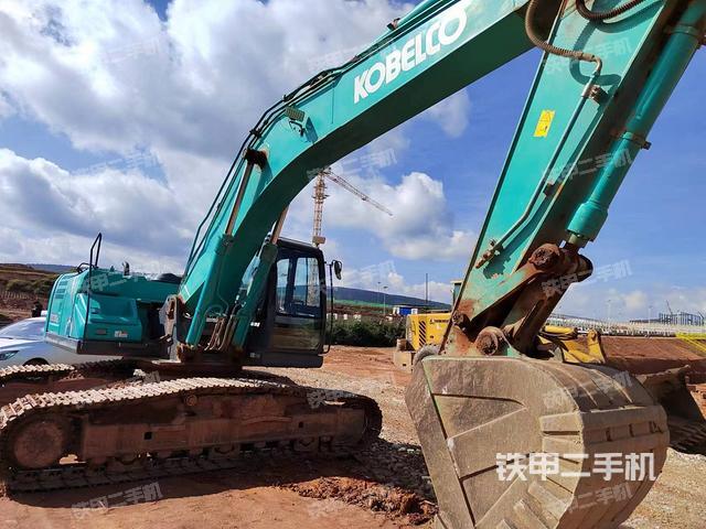 神钢SK260LC-10挖掘机