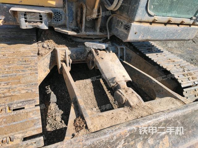 轉(zhuǎn)盤和下車架正前（工作和回轉(zhuǎn)裝置）