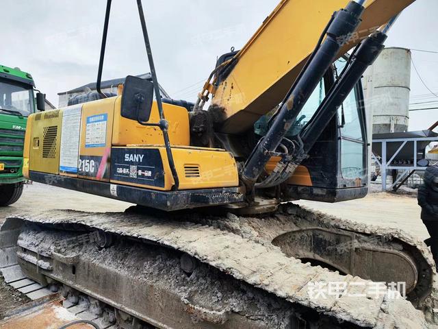 驾驶室顶部（整机外观）