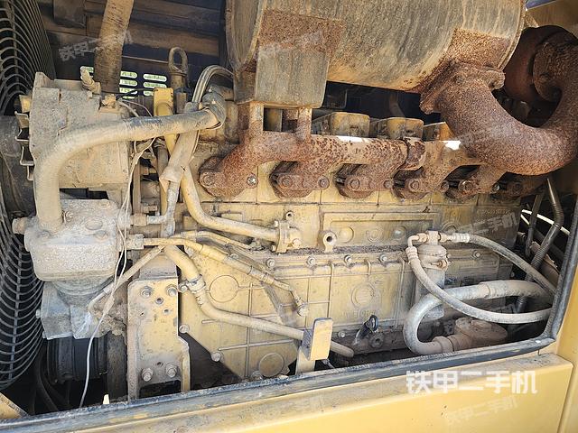 发动机右侧（整机外观及大件）