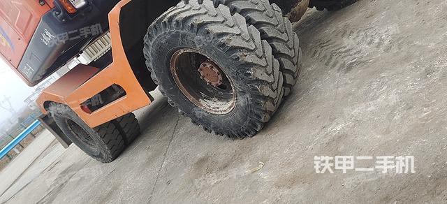 单侧履带整体（整机外观）