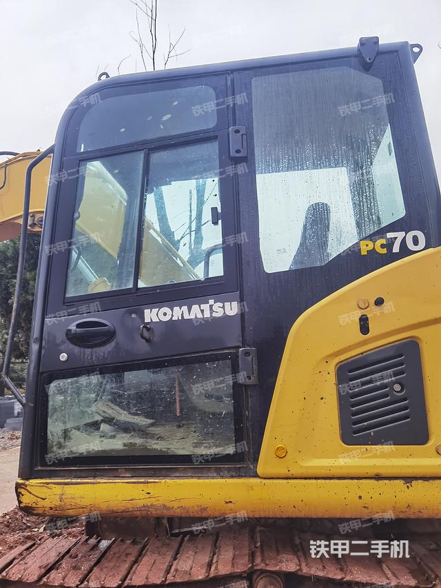 驾驶室整体（整机外观）