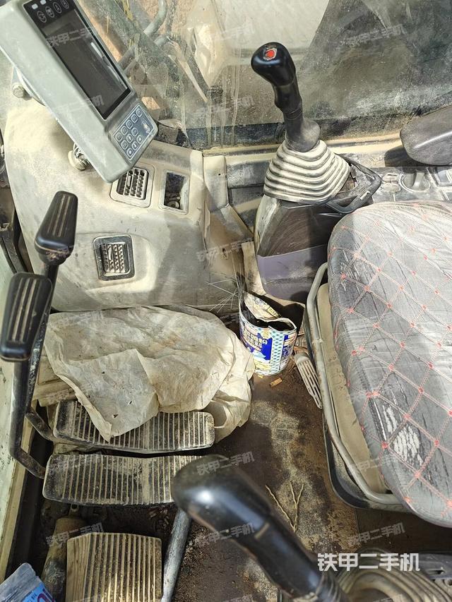 驾驶室整体（整机外观）