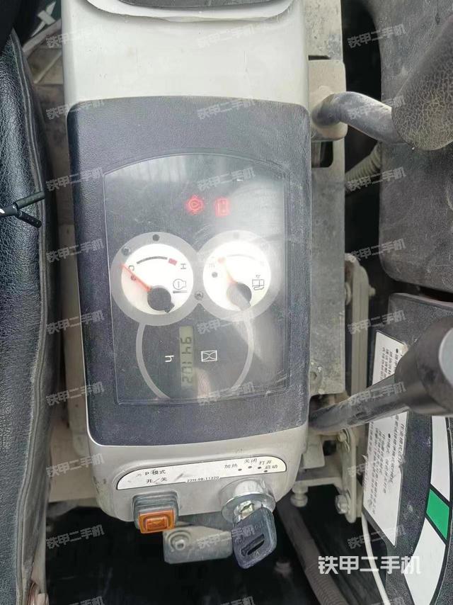 驾驶室整体（整机外观）