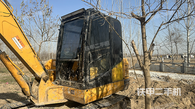 驾驶室整体（整机外观）