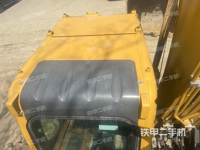 驾驶室顶部（整机外观）