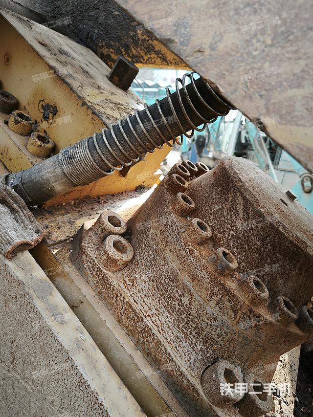 驾驶室操作台（设备外观及核心部件）