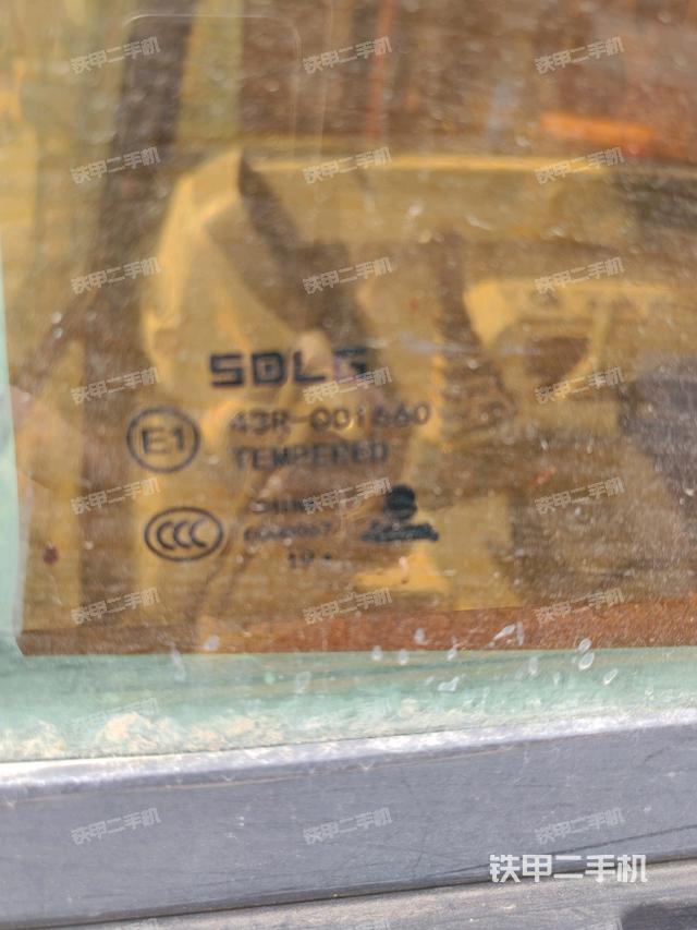 后窗玻璃角標(駕駛室部分) 后窗玻璃角標(駕駛室部分)