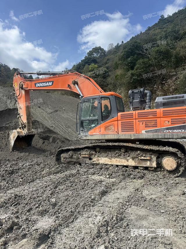 驾驶室整体（整机外观）