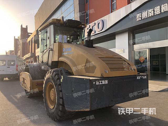 整机左侧（设备外观及核心部件）