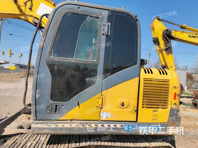 ?駕駛室正側(cè)（駕駛室部分）