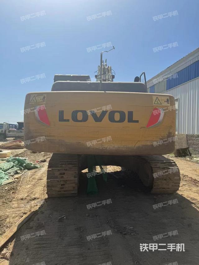 驾驶室顶部（整机外观）