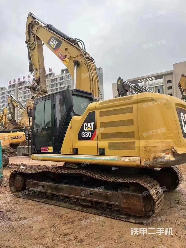 卡特彼勒新一代CAT®323 液压挖掘机