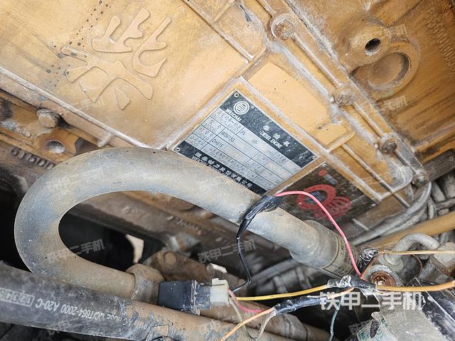 发动机右侧（整机外观及大件）