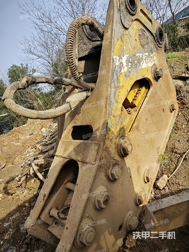 整机左侧（设备外观及核心部件）