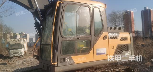 驾驶室整体（整机外观）