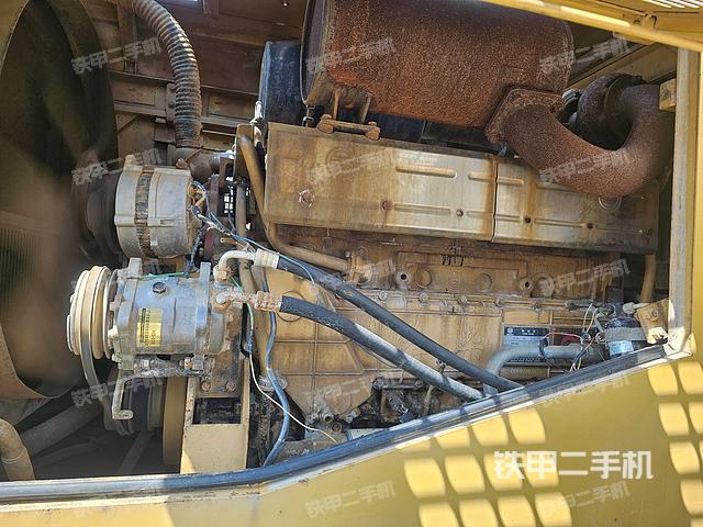 发动机左侧（整机外观及大件）