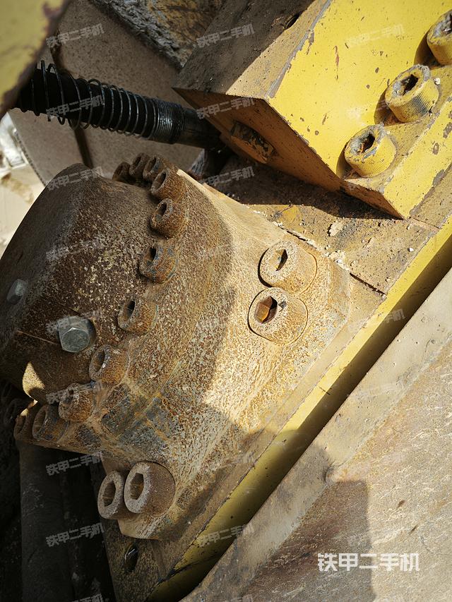 整机右侧（设备外观及核心部件）