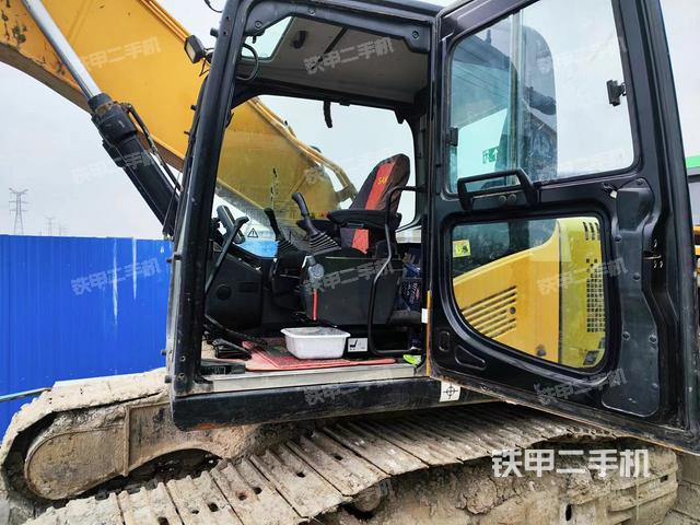 驾驶室整体（整机外观）