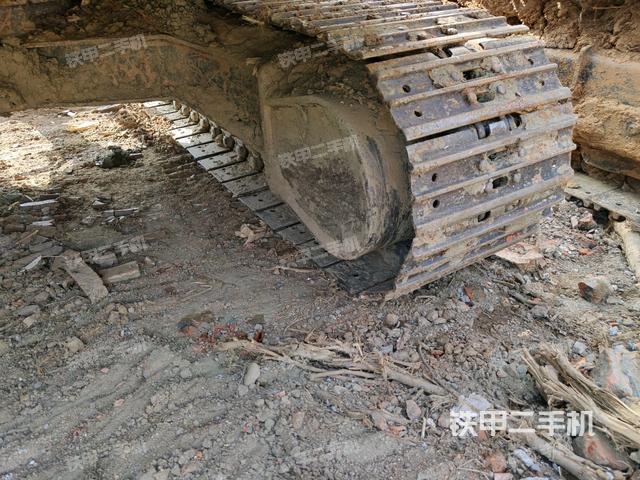 右導向輪(行走機構) 右導向輪(行走機構)