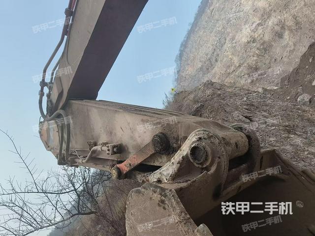 小臂整體左后(工作和回轉(zhuǎn)裝置) 小臂整體左后(工作和回轉(zhuǎn)裝置)