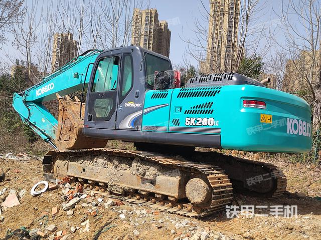 神钢SK260LC-8挖掘机