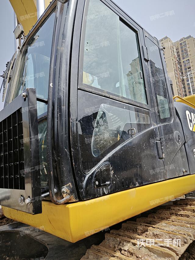 驾驶室整体（整机外观）