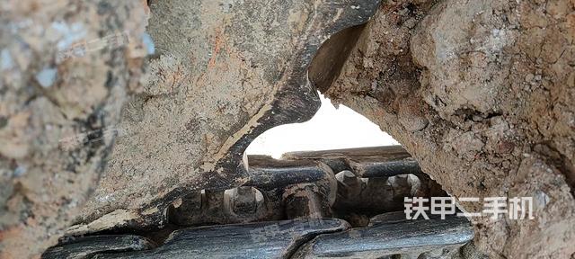 单侧履带整体（整机外观）