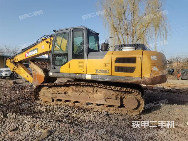 徐工XE200DA挖掘机