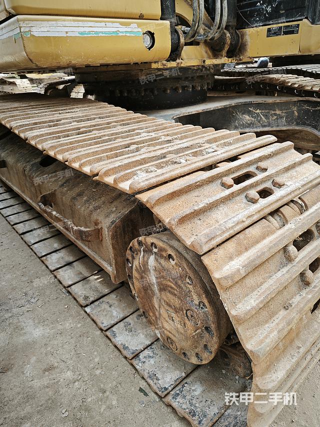 单侧履带整体（整机外观）