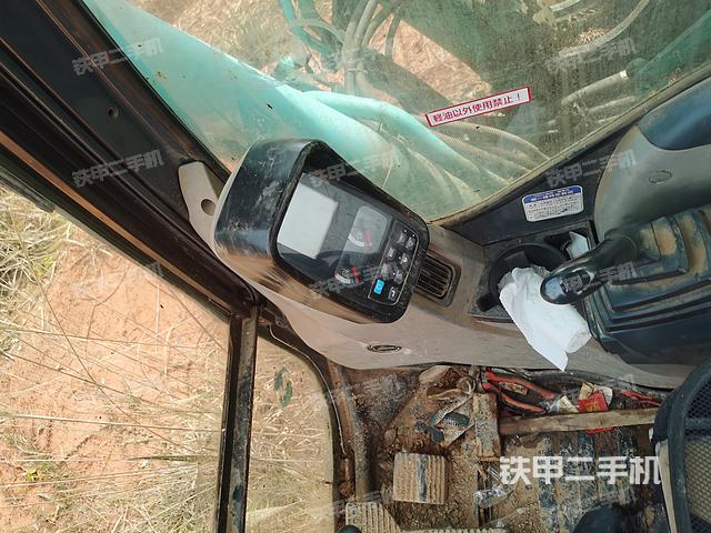 驾驶室整体（整机外观）