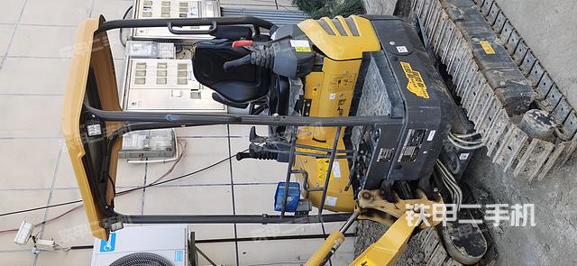 驾驶室整体（整机外观）