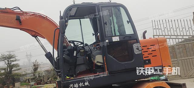 驾驶室整体（整机外观）