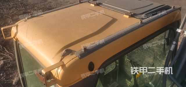 驾驶室顶部（整机外观）