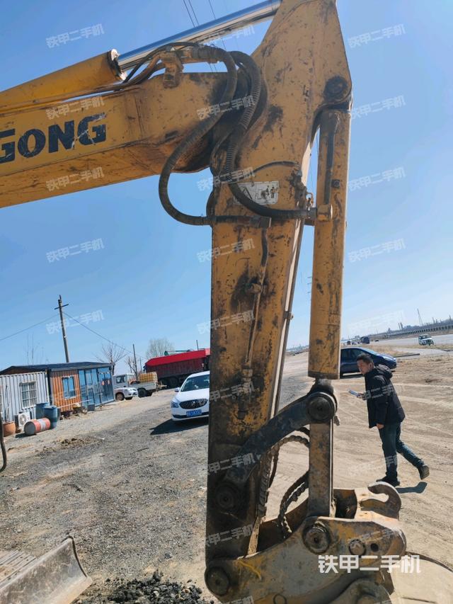 小臂整體左后（工作和回轉(zhuǎn)裝置）