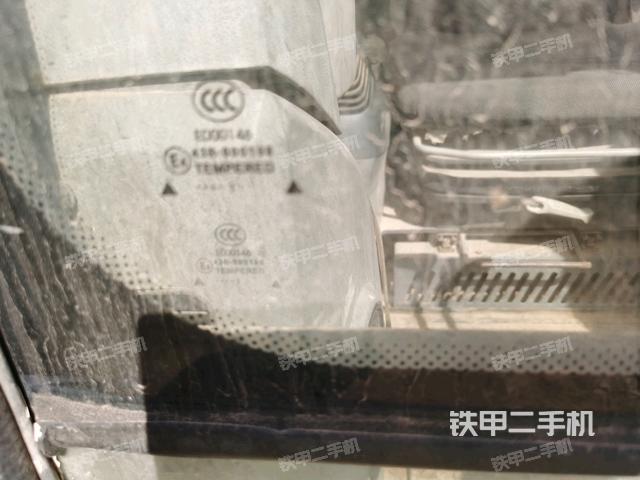 左后方玻璃角標(biāo)(駕駛室部分) 左后方玻璃角標(biāo)(駕駛室部分)