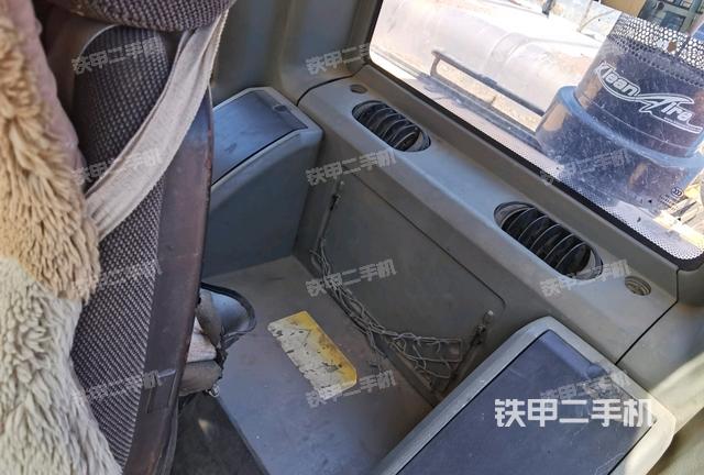 座椅后部（駕駛室部分）