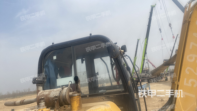 驾驶室顶部（整机外观）