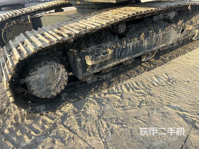 单侧履带整体（整机外观）