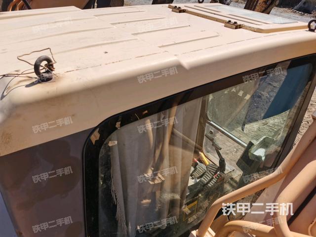 駕駛室頂部俯視（上車部件）